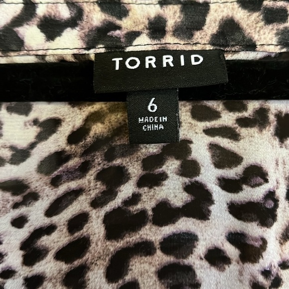 TORRID Leopard White Animal Print Mini Chiffon Sheer Shirt Dress, Size 6X, EUC. - Picture 3 of 14